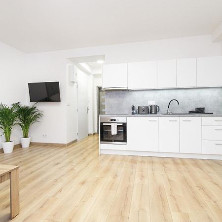 Apartment Hotel Stud Mb 俄斯特拉发 外观 照片
