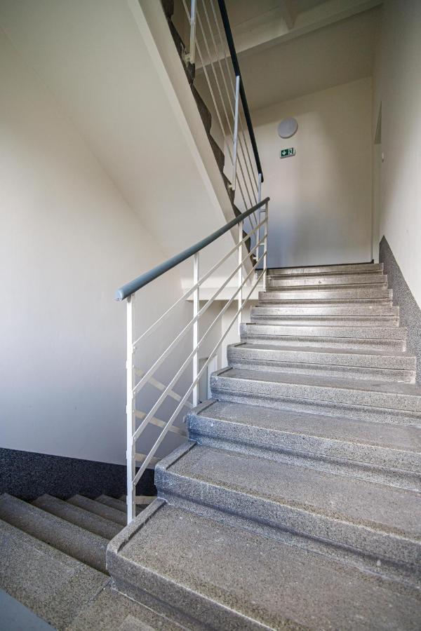 Apartment Hotel Stud Mb 俄斯特拉发 外观 照片