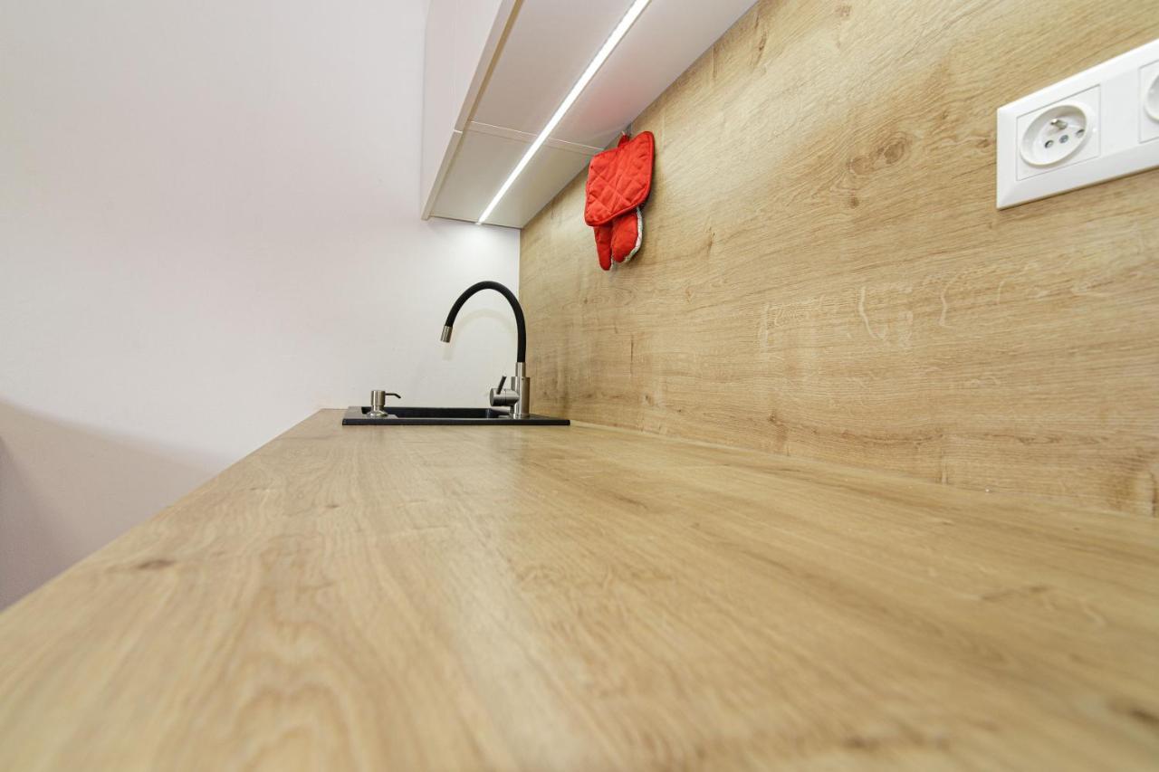 Apartment Hotel Stud Mb 俄斯特拉发 外观 照片