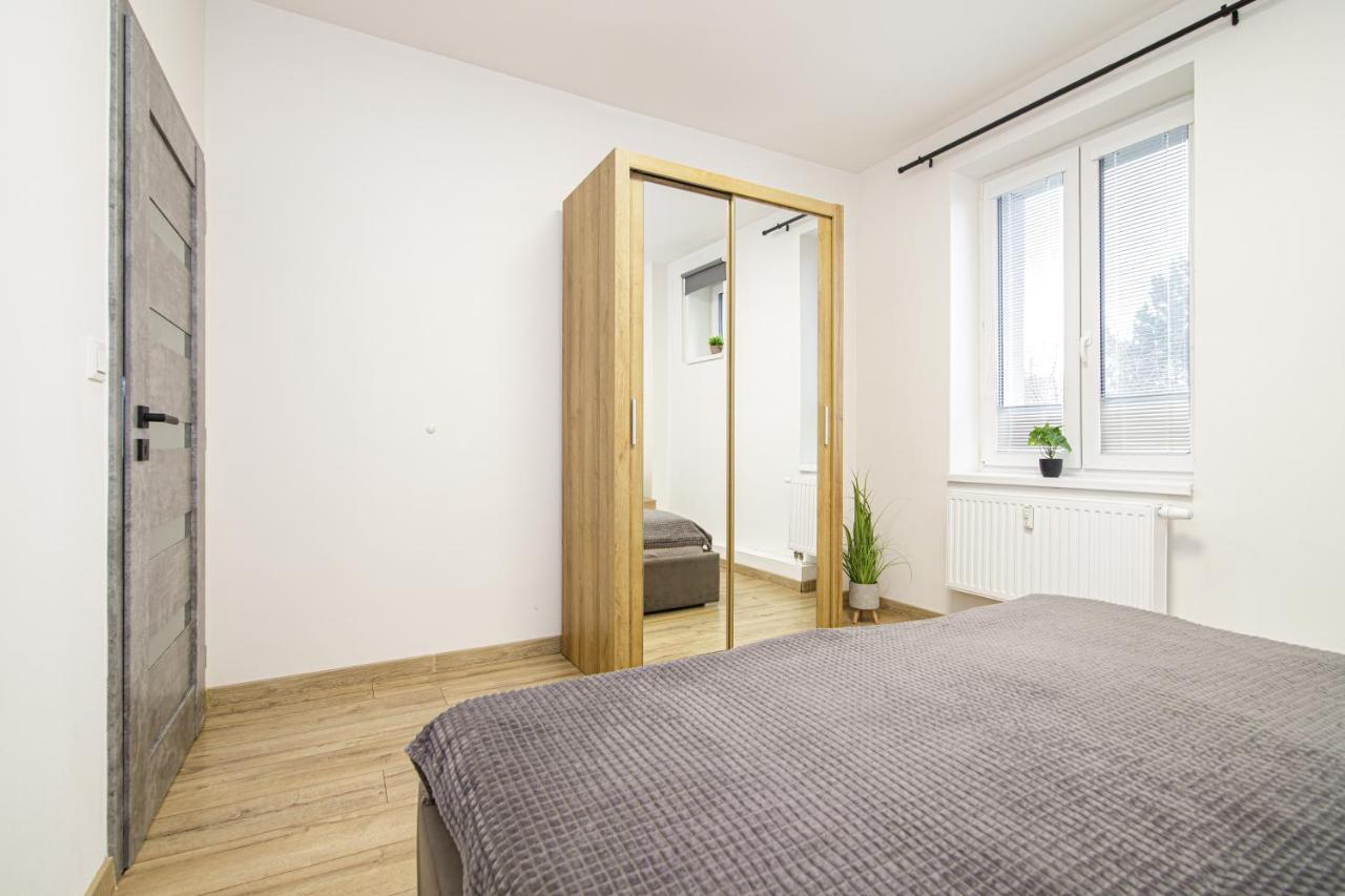 Apartment Hotel Stud Mb 俄斯特拉发 外观 照片